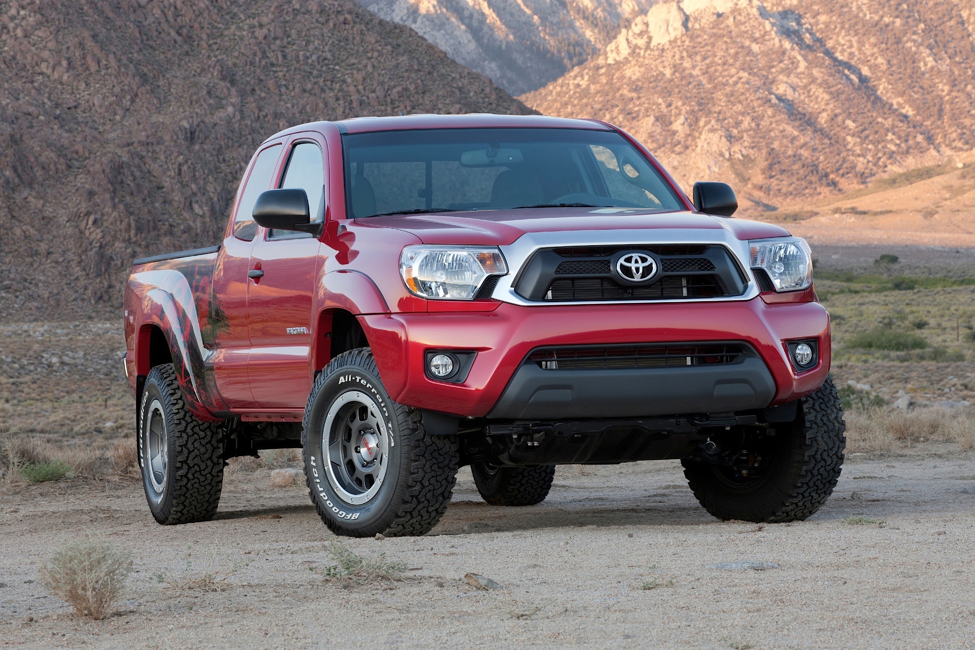 Toyota Tacoma photo 11