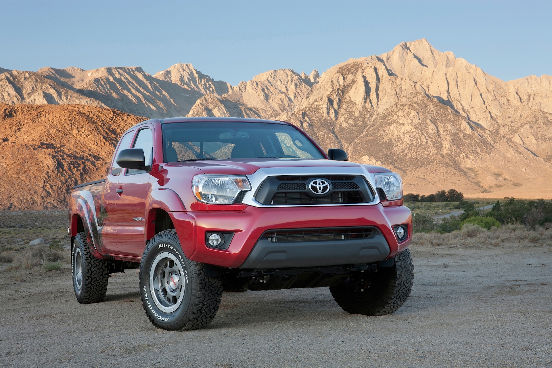 Toyota Tacoma photo 12