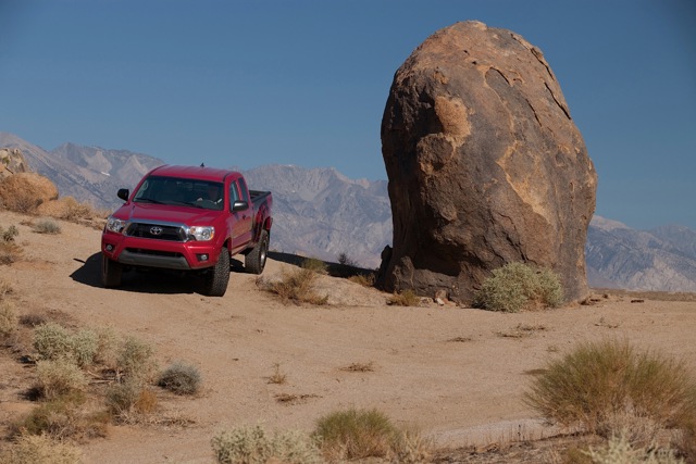 Toyota Tacoma photo 14