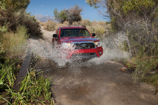 Toyota Tacoma photo 19