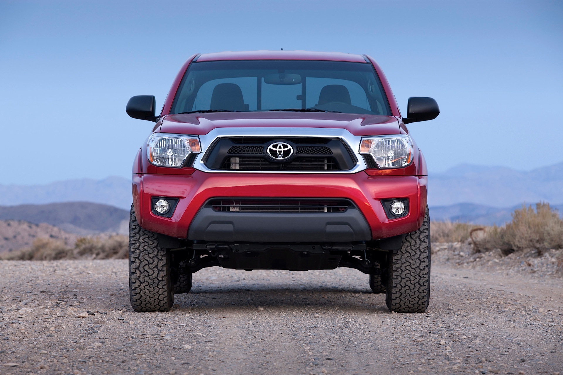Toyota Tacoma photo 32