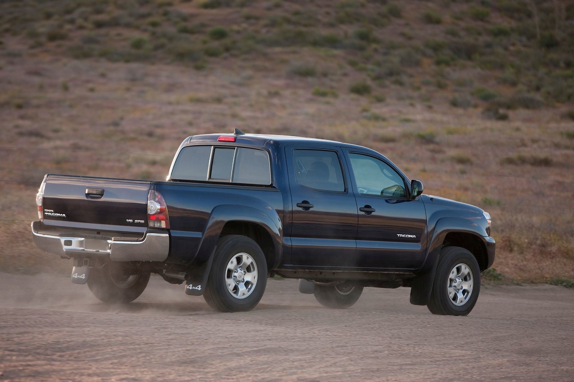 Toyota Tacoma photo 40
