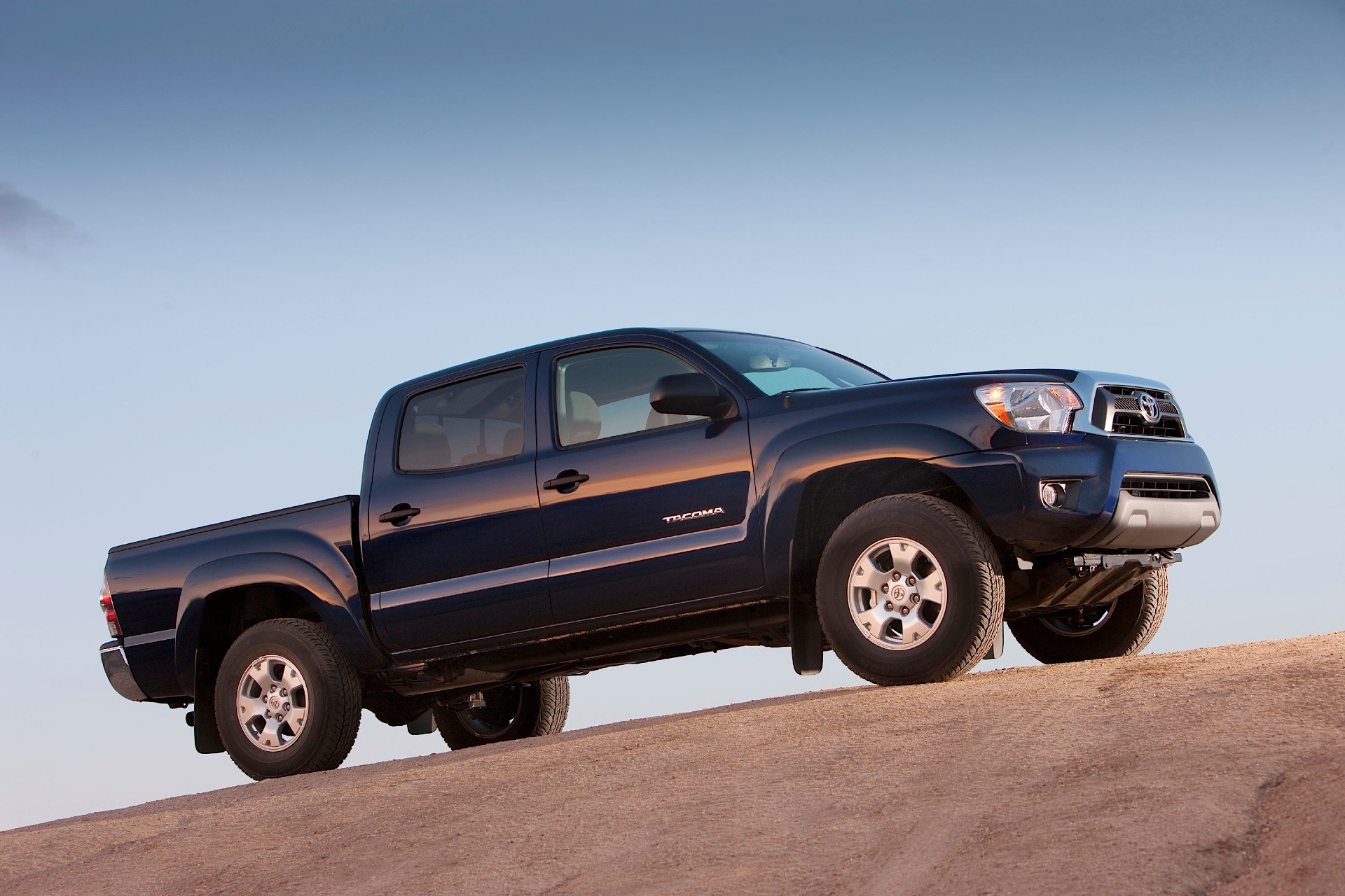 Toyota Tacoma photo 47
