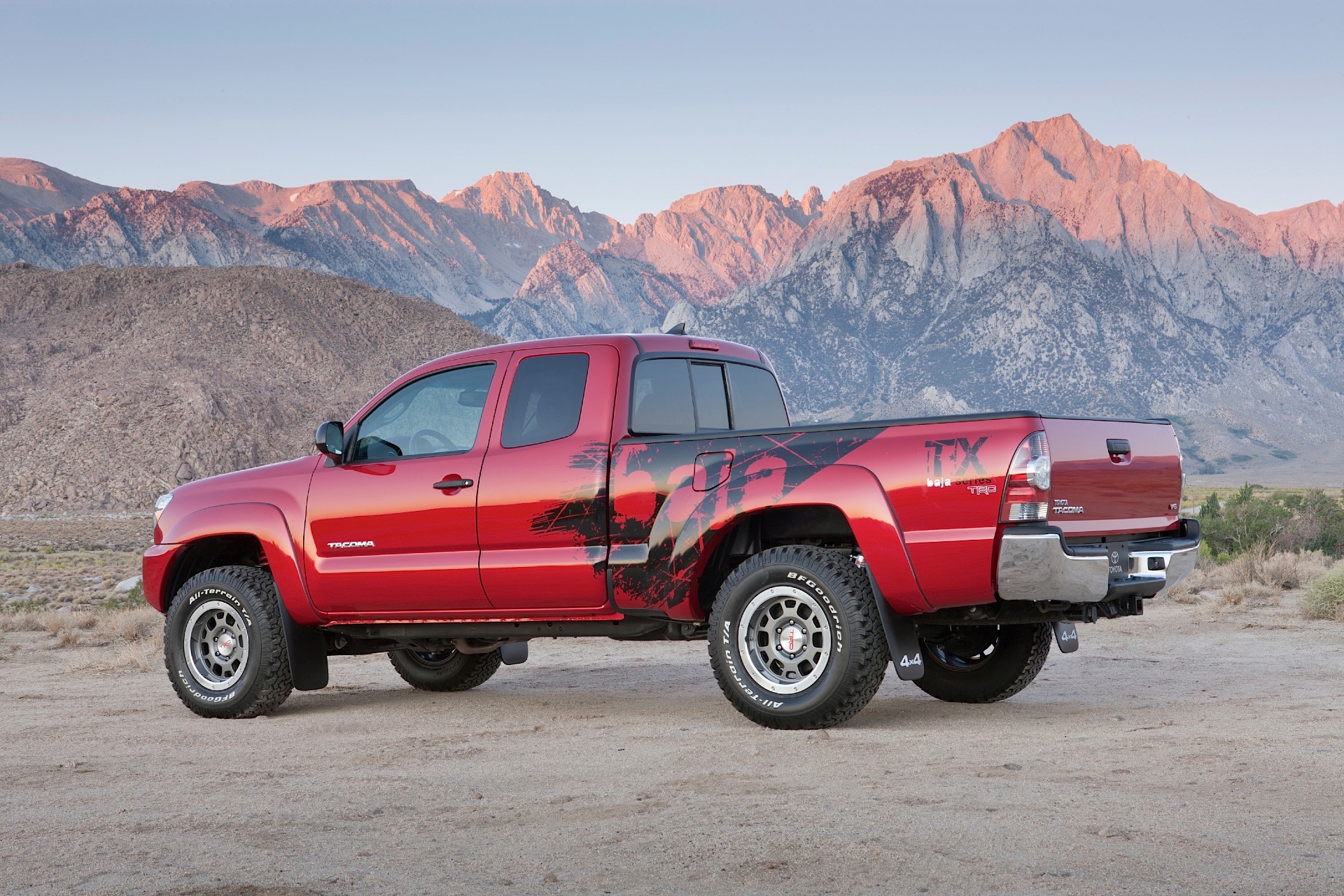 Toyota Tacoma photo 8