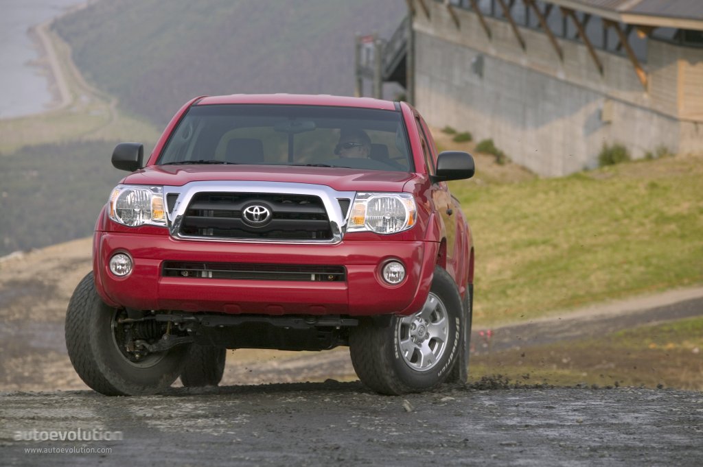 Toyota Tacoma photo 3