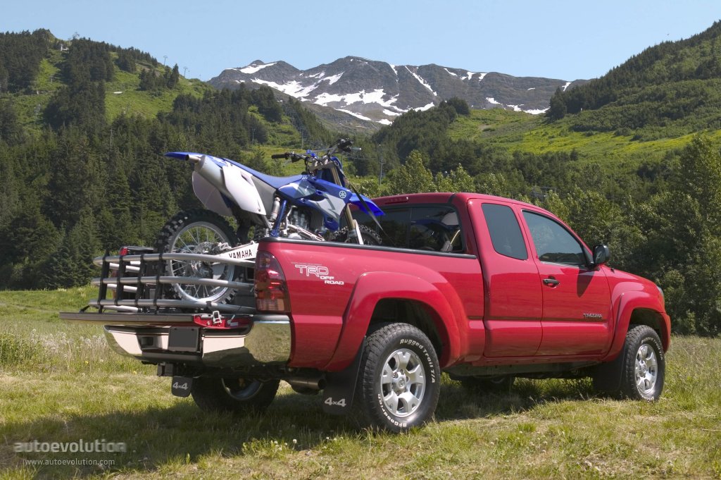 Toyota Tacoma photo 4