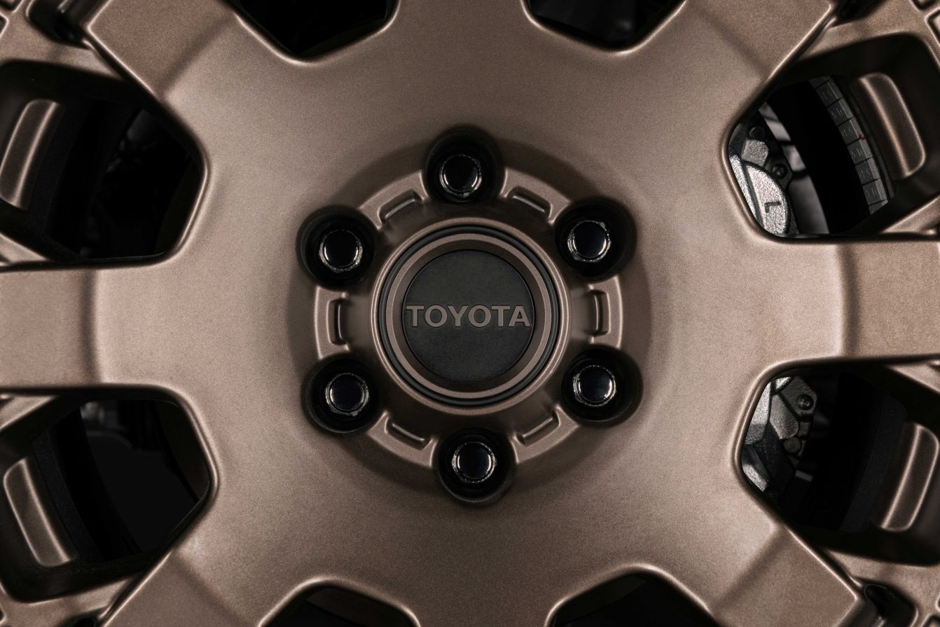 Toyota Tacoma photo 38