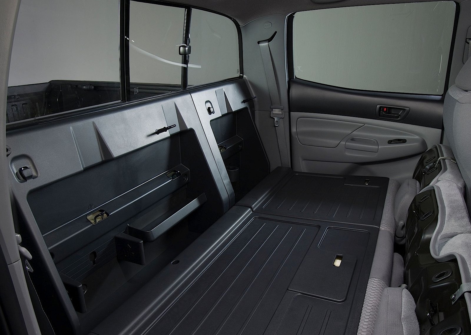 Toyota Tacoma photo 30