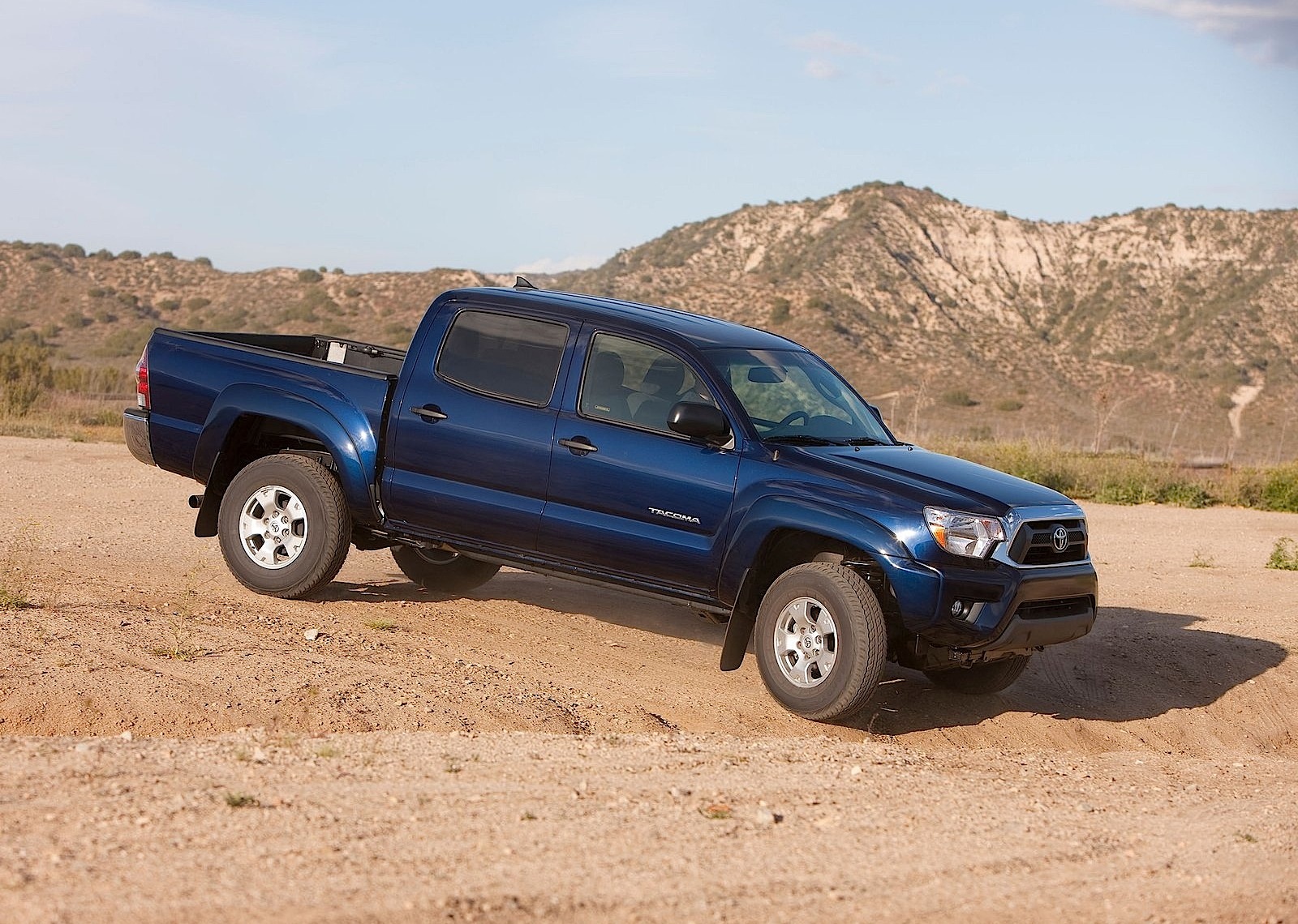 Toyota Tacoma photo 5