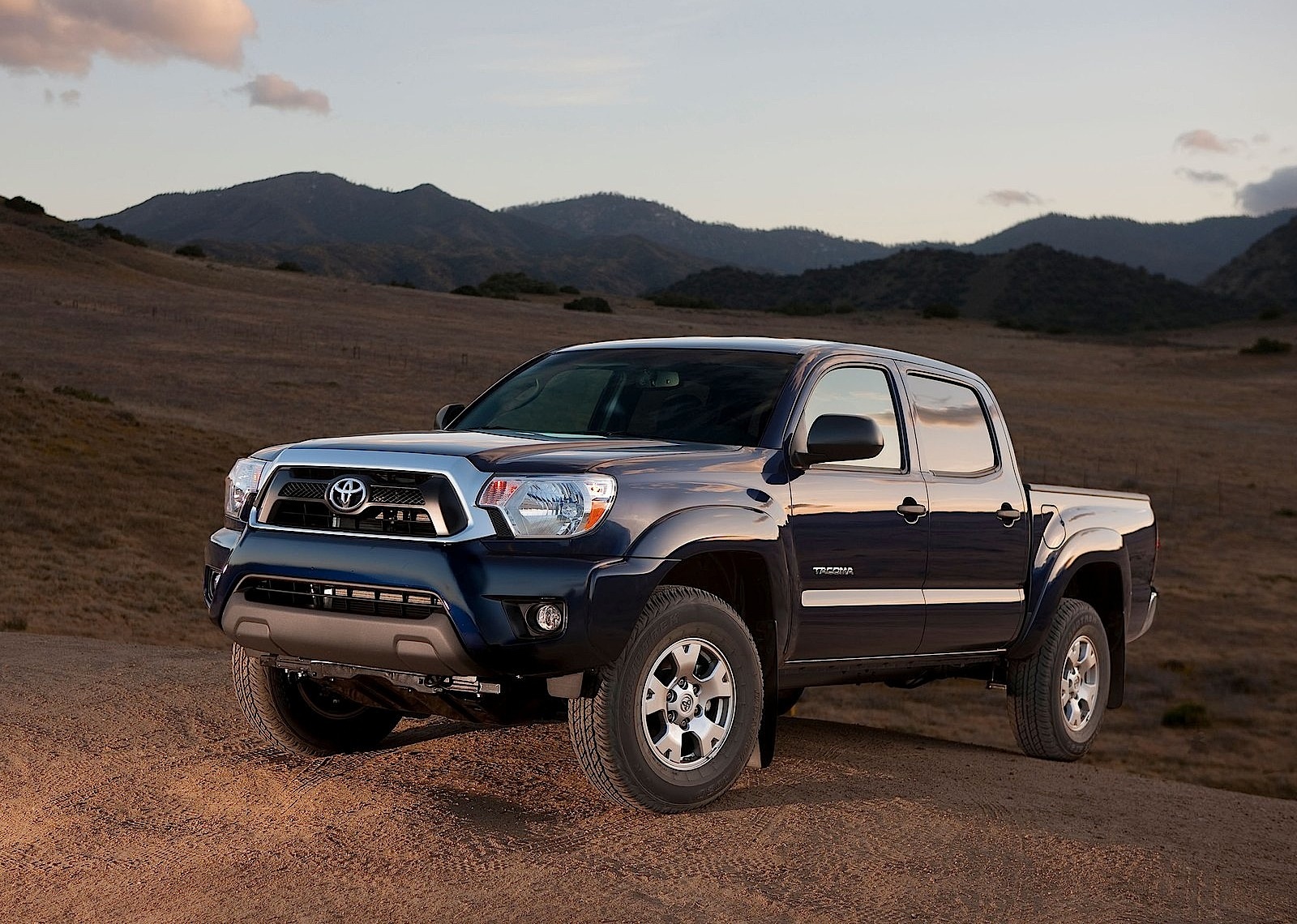 Toyota Tacoma photo 10