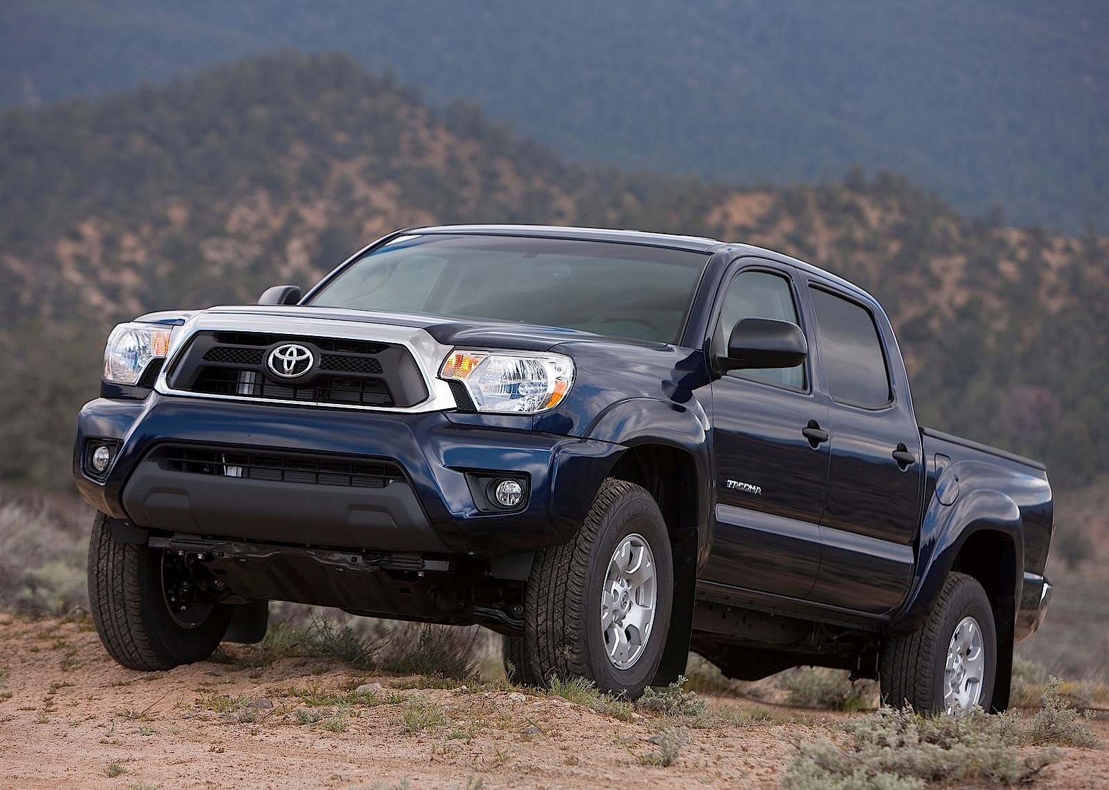 Toyota Tacoma photo 11