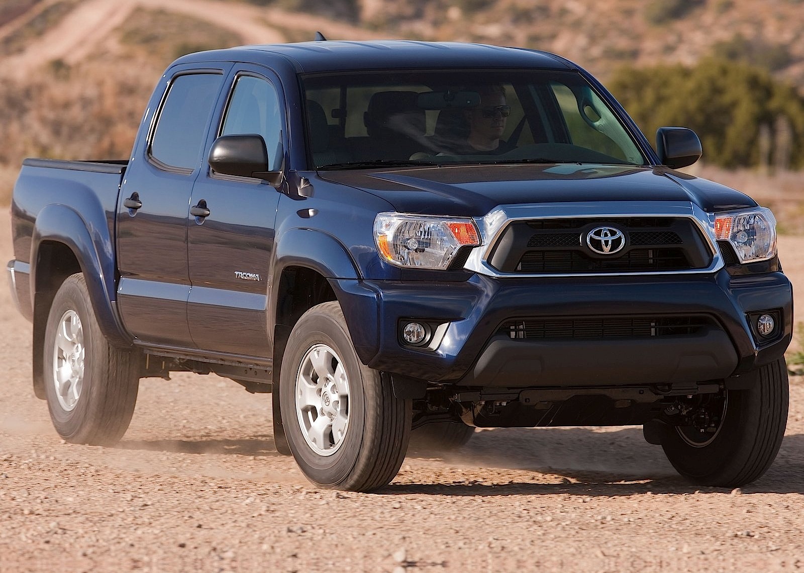 Toyota Tacoma photo 13