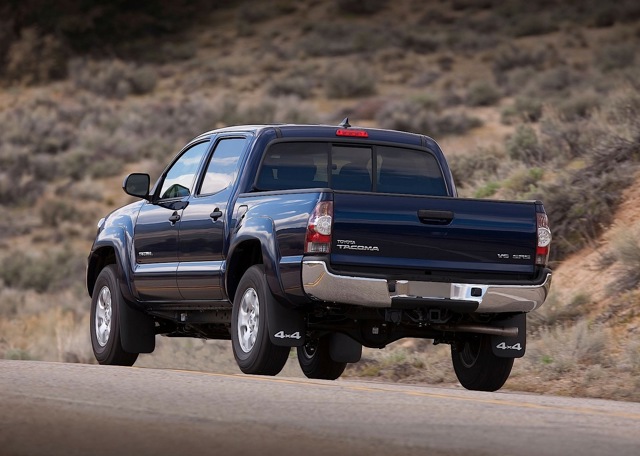 Toyota Tacoma photo 14