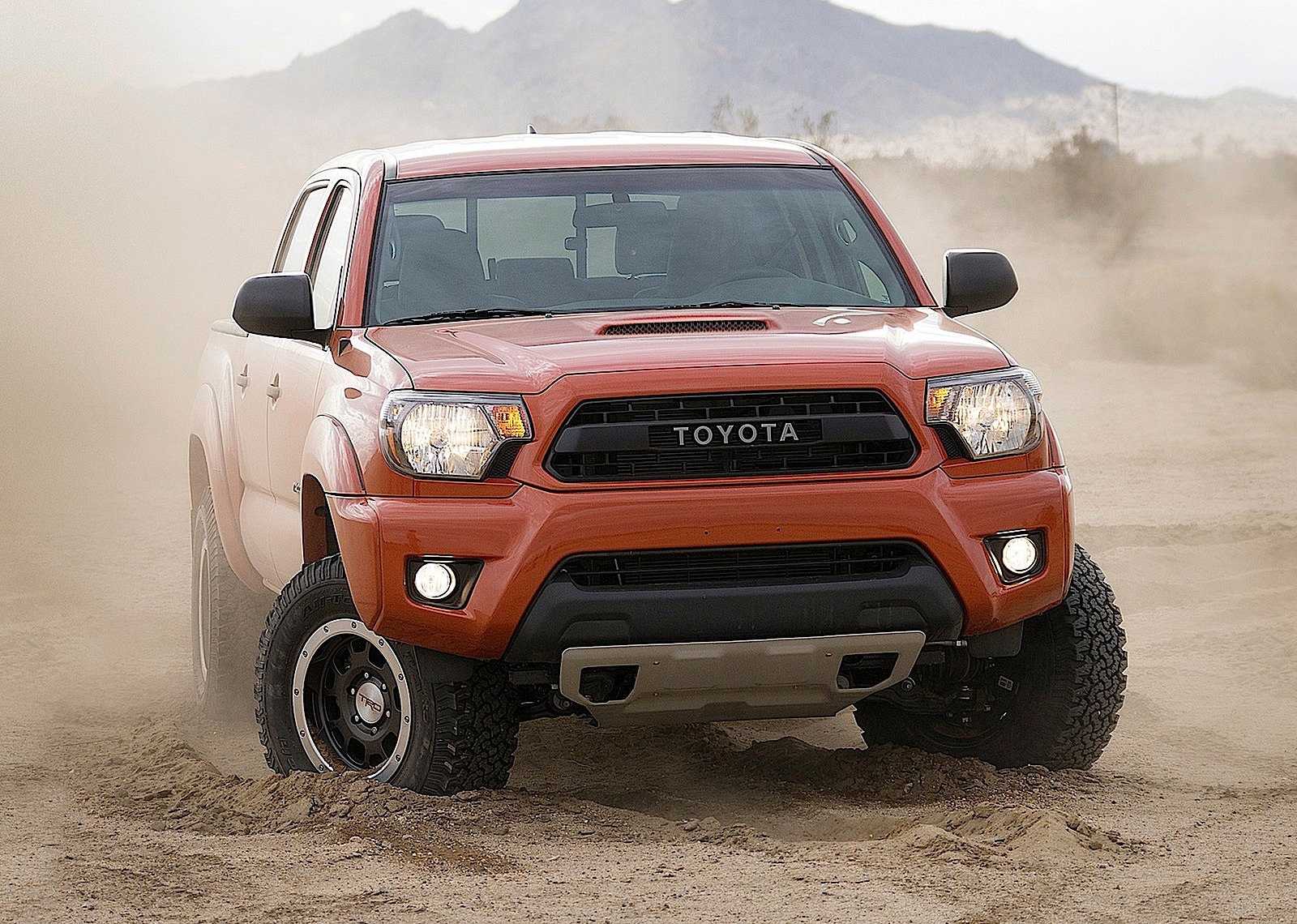 Toyota Tacoma photo 27
