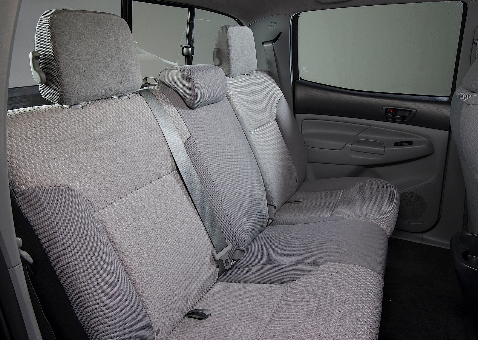 Toyota Tacoma photo 36