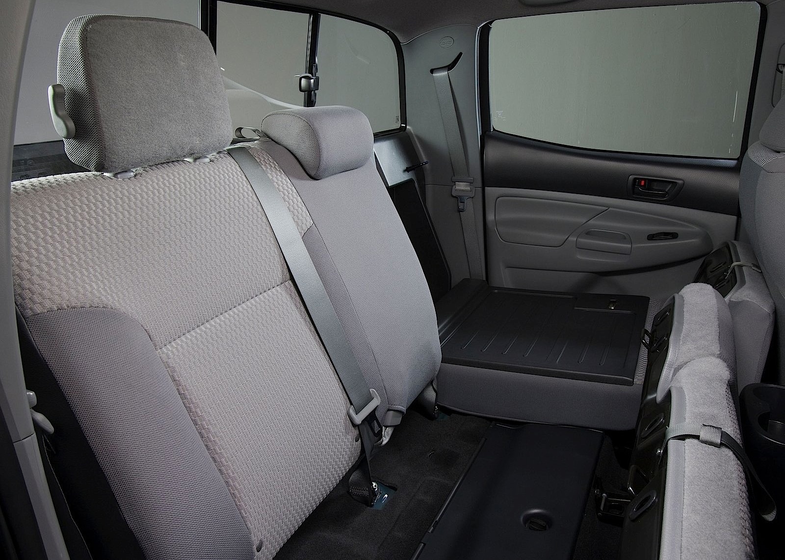 Toyota Tacoma photo 38