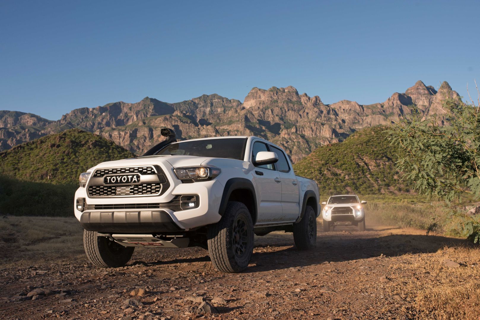 Toyota Tacoma photo 27