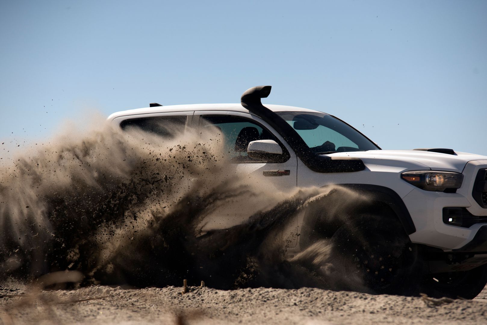 Toyota Tacoma photo 28