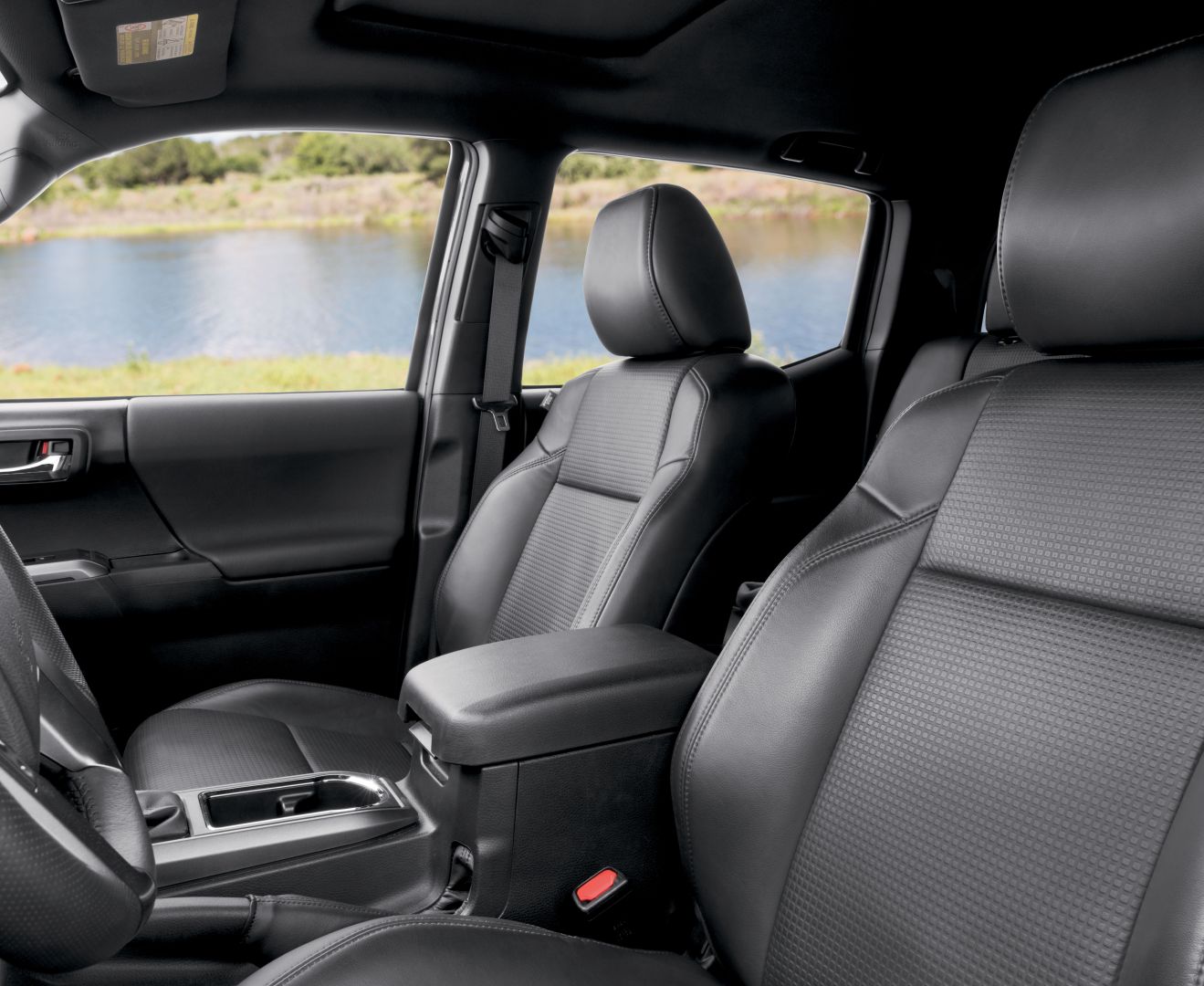 Toyota Tacoma photo 33