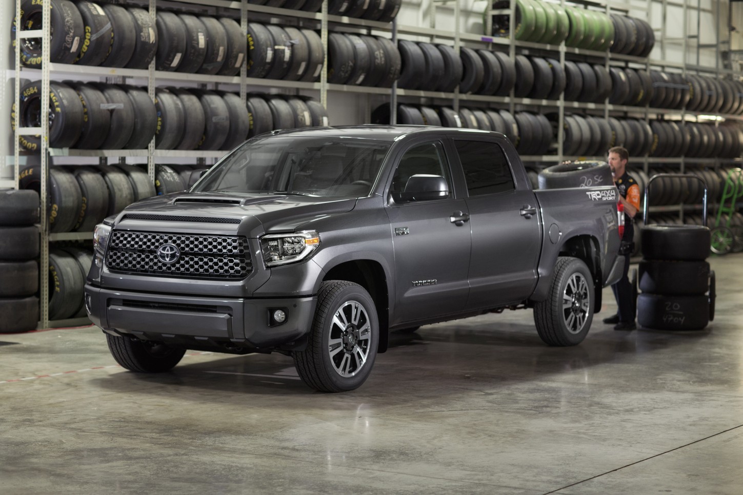 Toyota Tundra photo 18