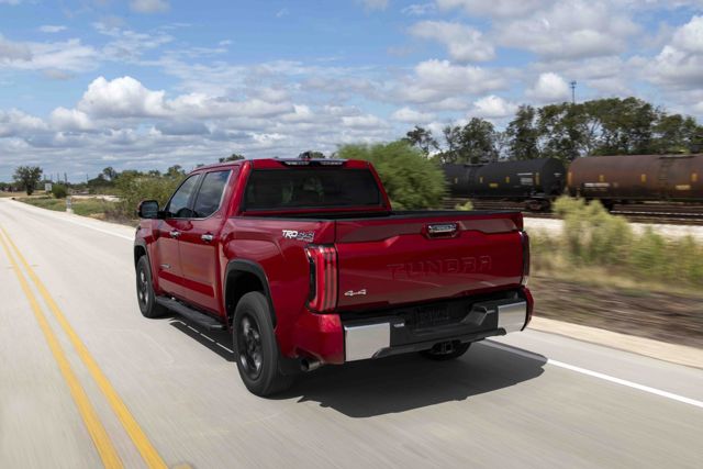 Toyota Tundra foto 16