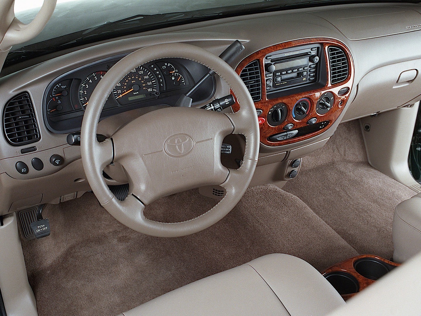 Toyota Tundra photo 30