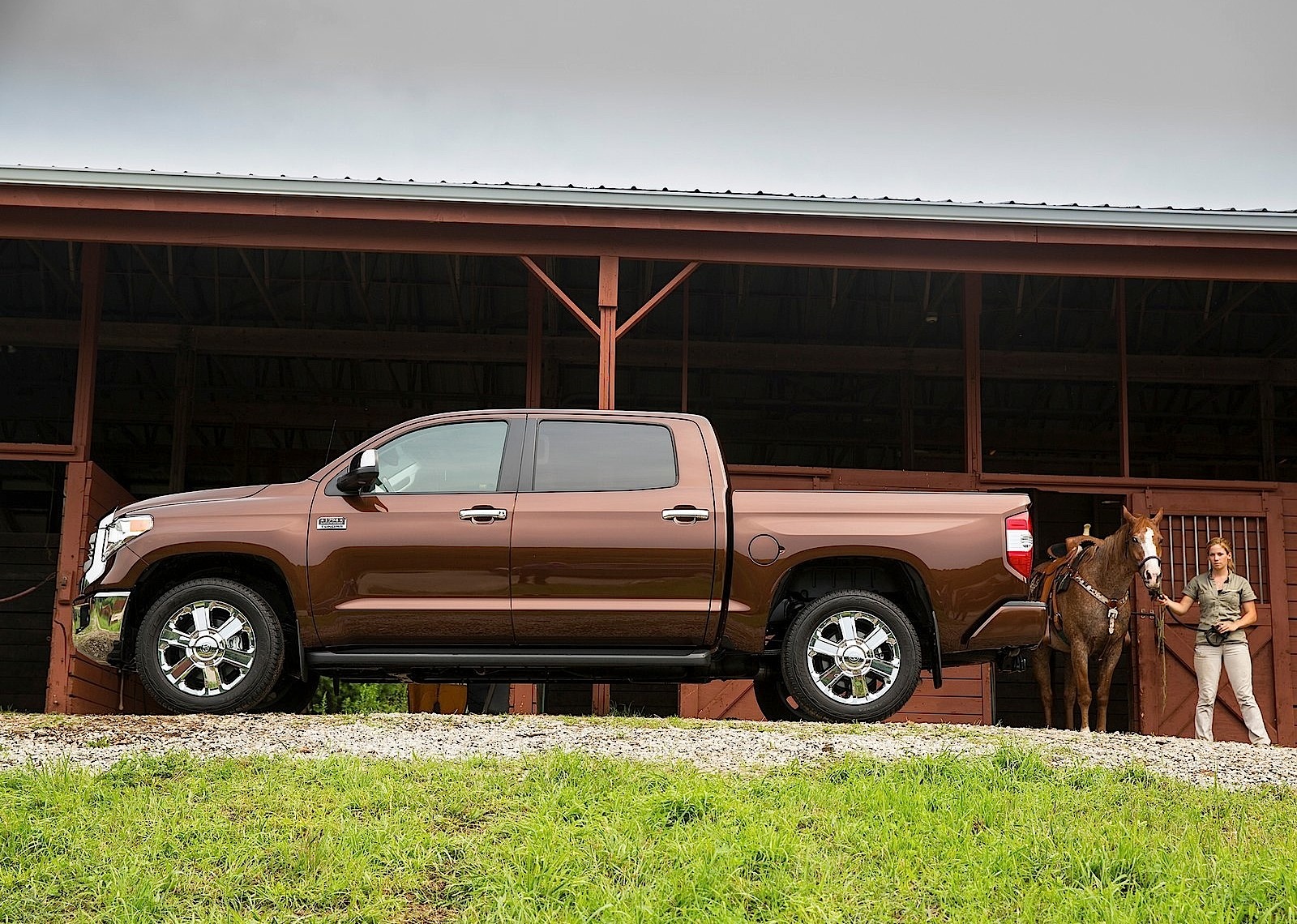 Toyota Tundra photo 10