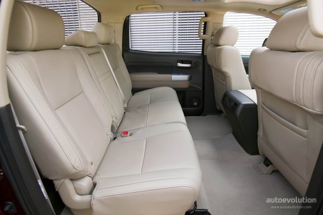 Toyota Tundra foto 24