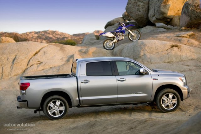 Toyota Tundra foto 3