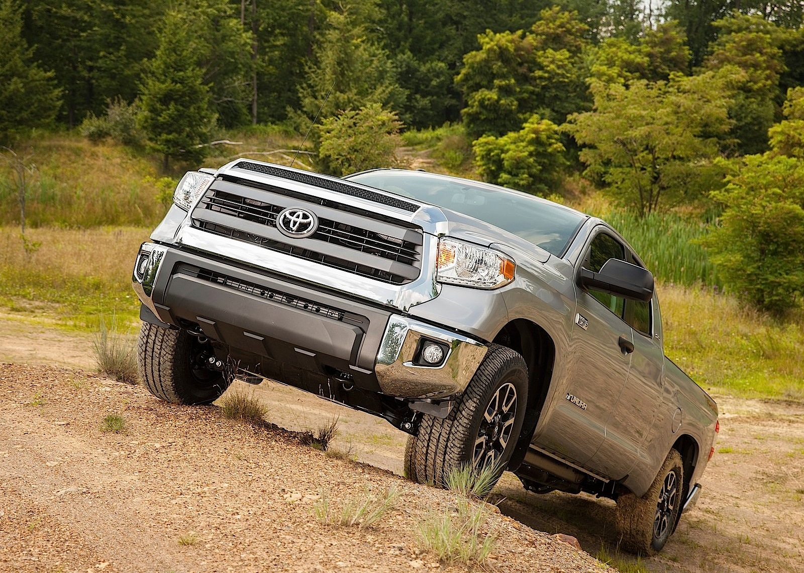 Toyota Tundra photo 4