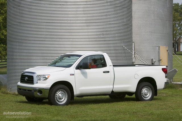 Toyota Tundra foto 2