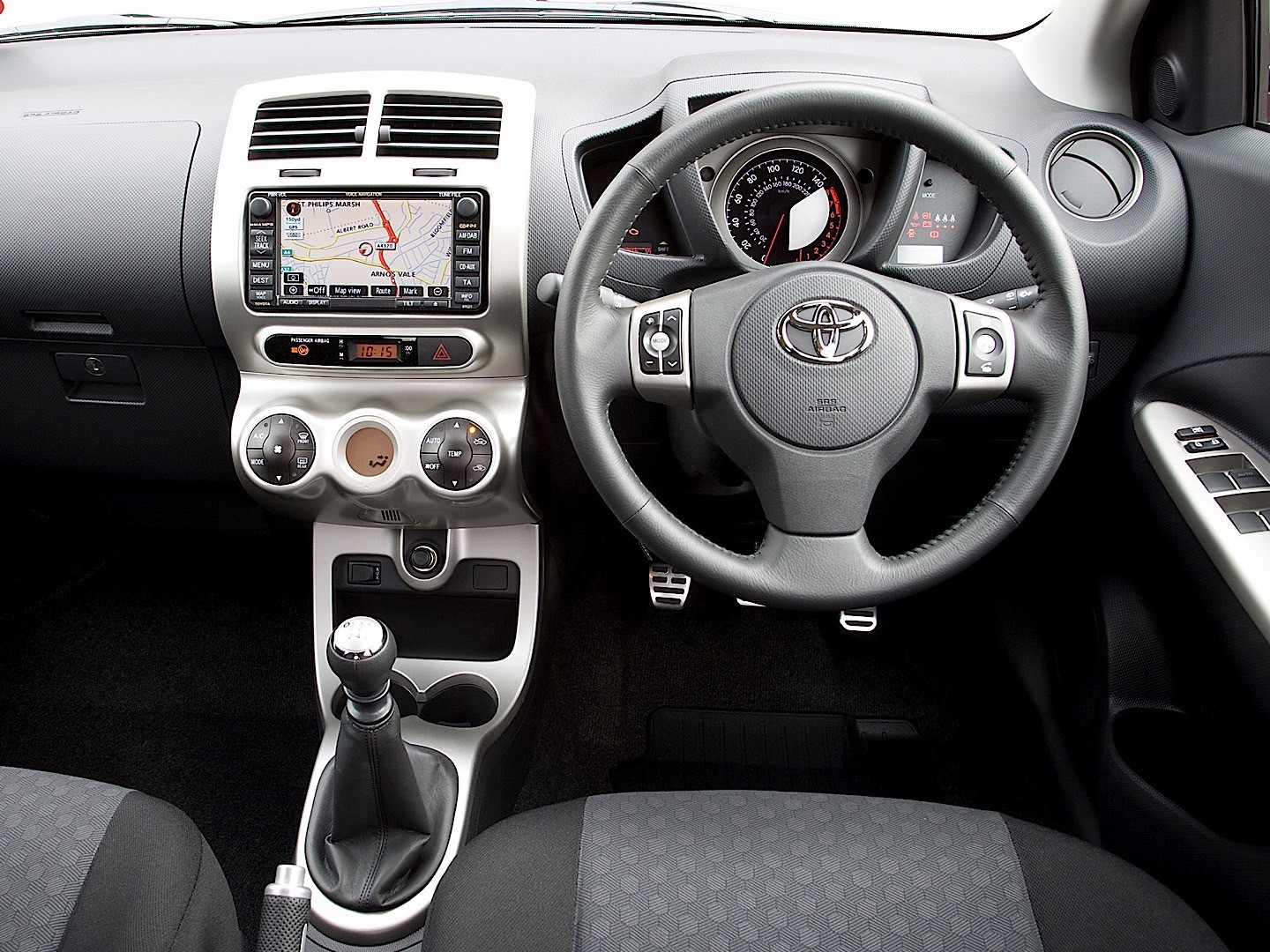 Toyota Urban Cruiser photo 82