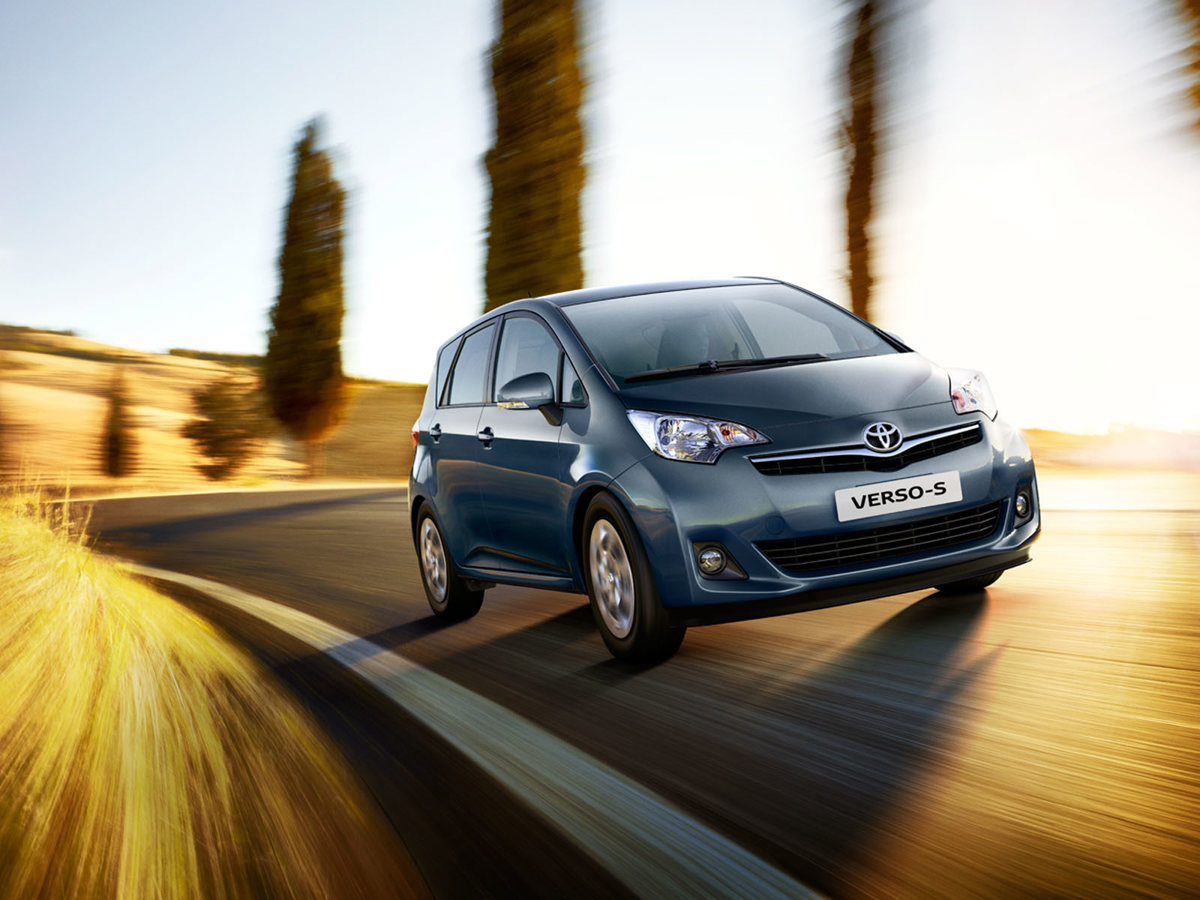 Toyota TOYOTA Verso 1.8L Valvematic CVT (147 HP)