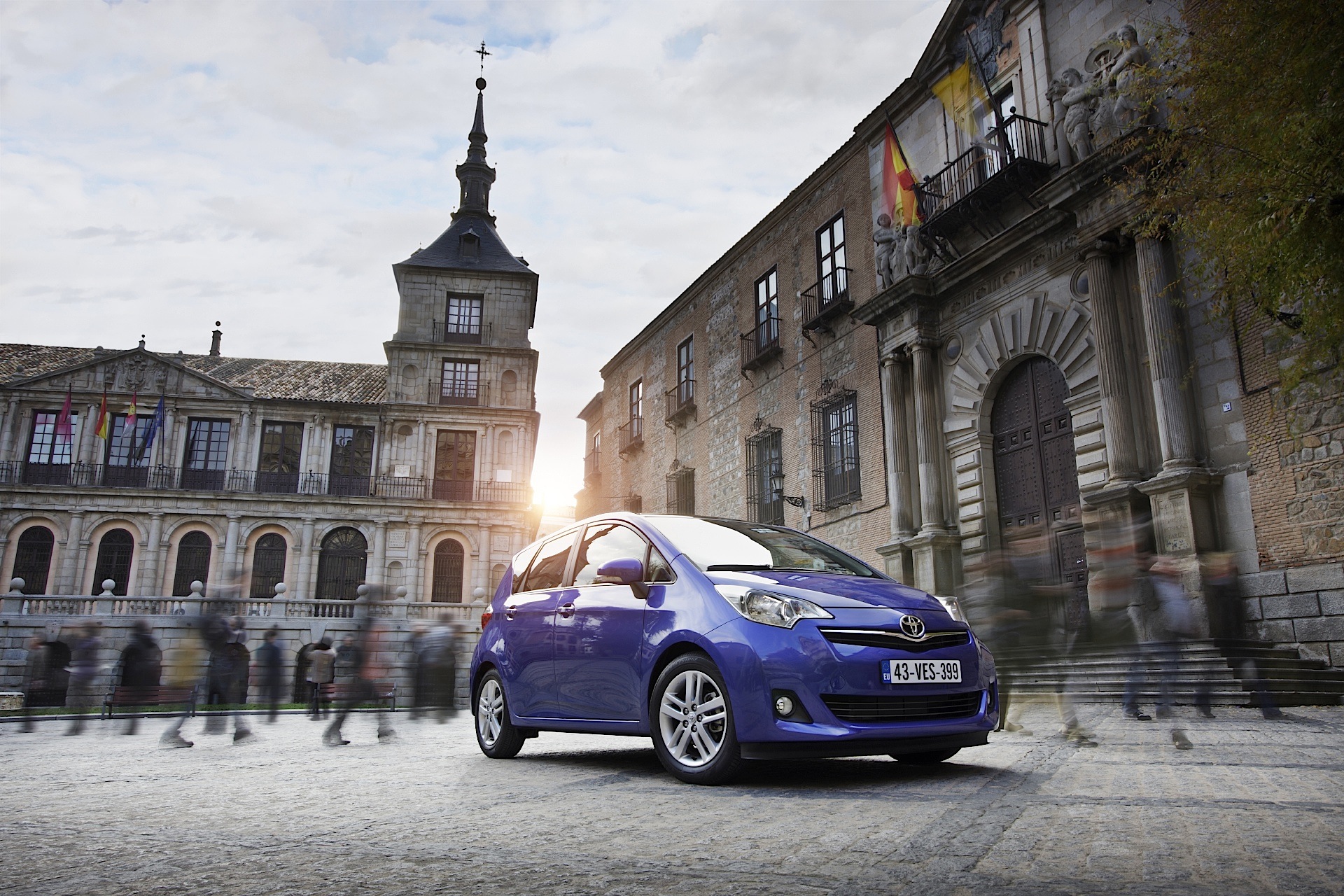 Toyota Verso-S photo 53