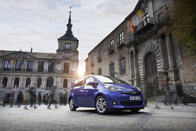 Toyota Verso-S Foto 53