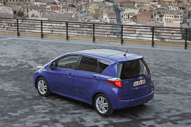 Toyota Verso-S Foto 54