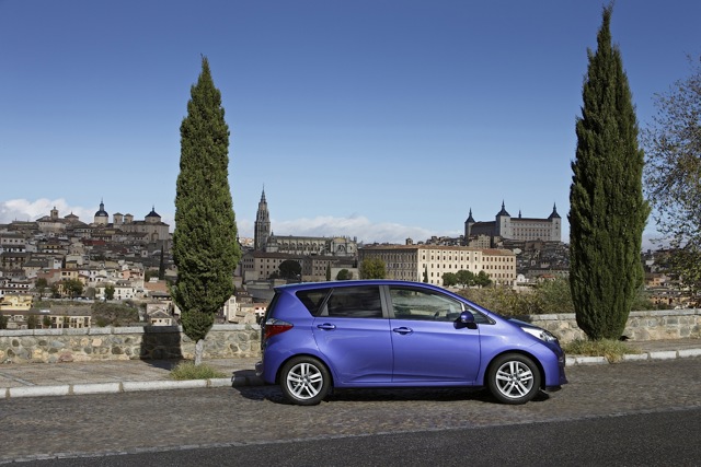 Toyota Verso-S Foto 56