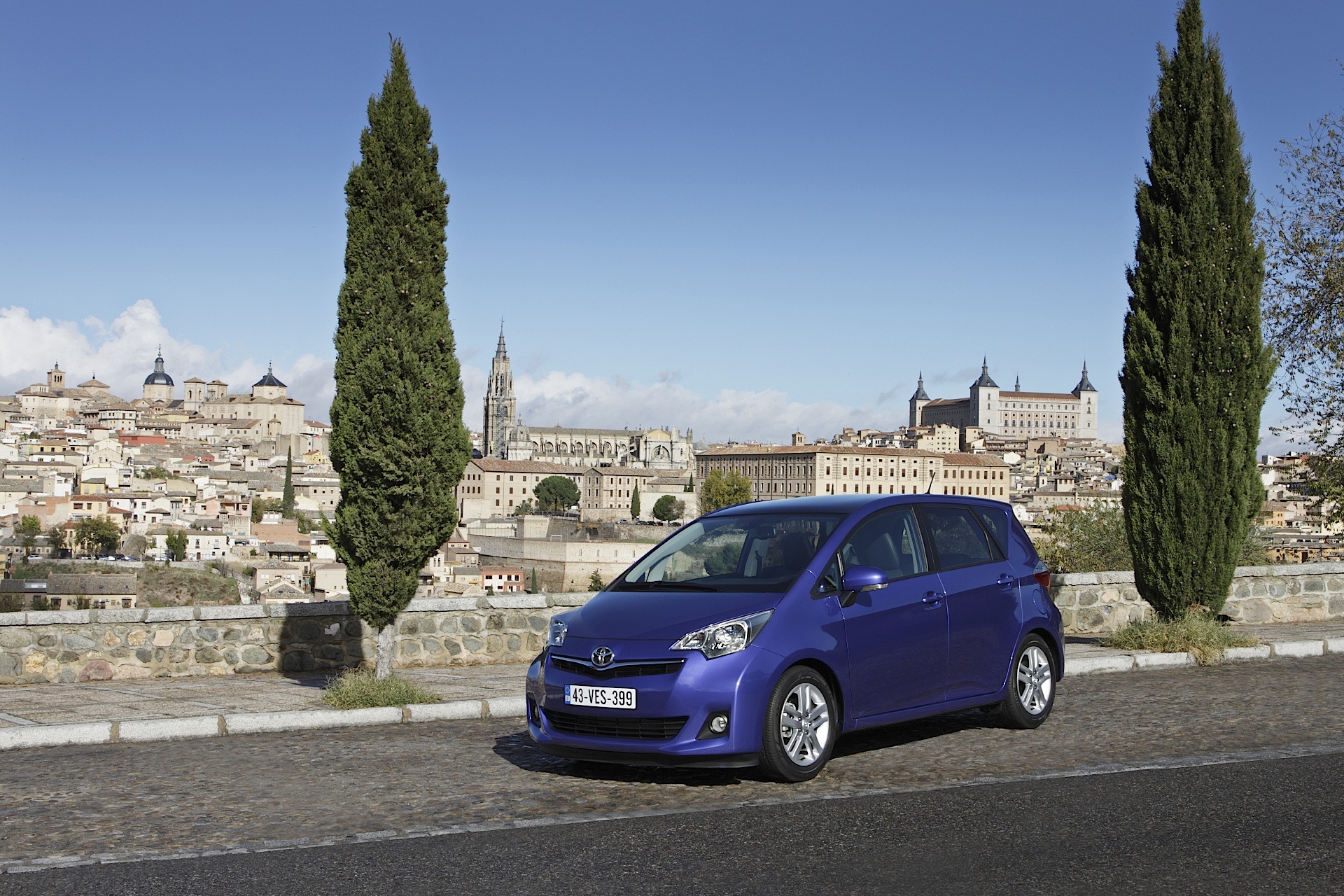 Toyota Verso-S photo 57