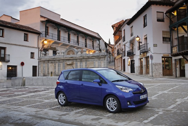 Toyota Verso-S Foto 59