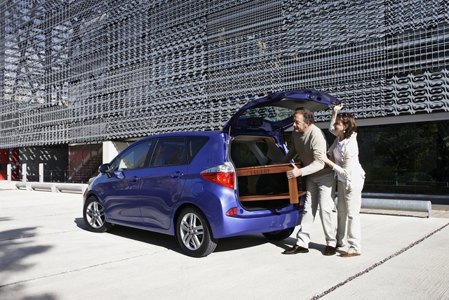 Toyota Verso-S Foto 61