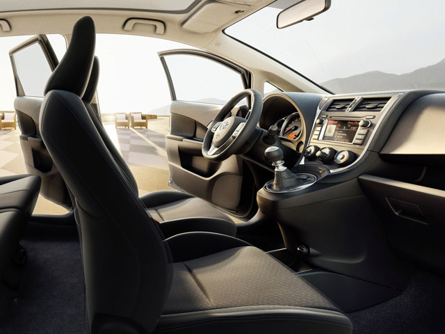 Toyota Verso-S Foto 86