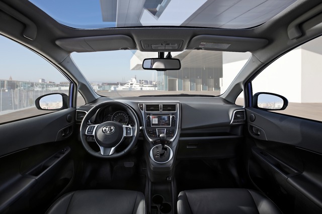 Toyota Verso-S Foto 92