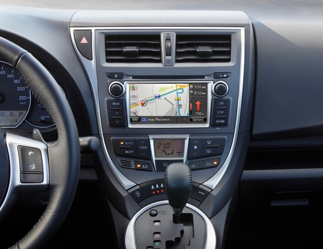 Toyota Verso-S Foto 95