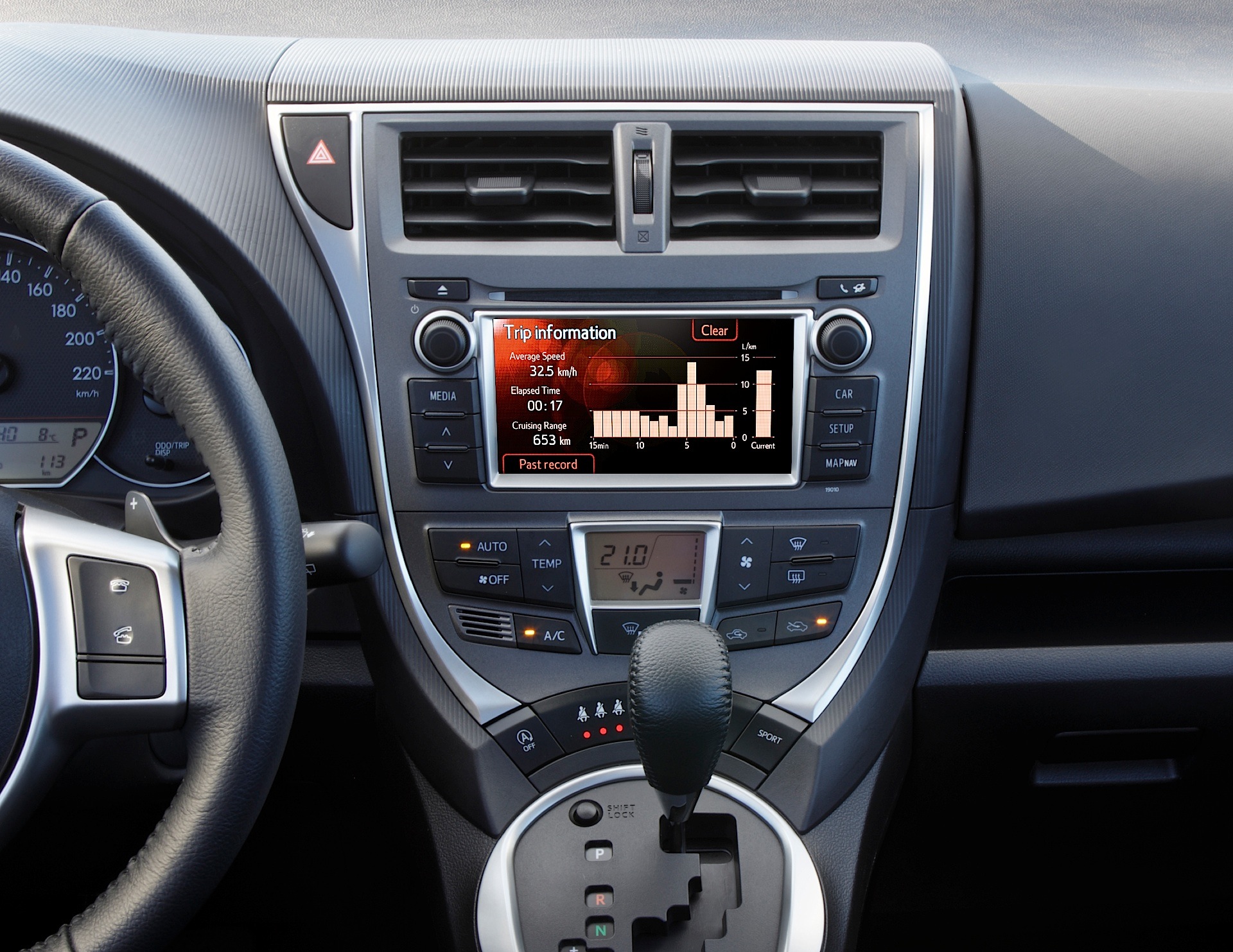 Toyota Verso-S photo 98