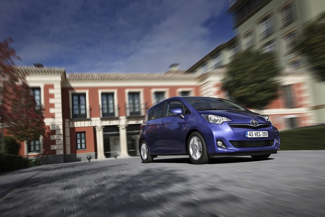 Toyota Verso-S Foto 13