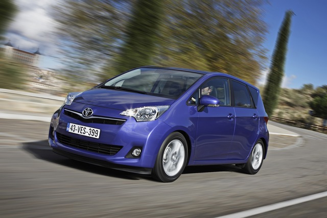 Toyota Verso-S Foto 15