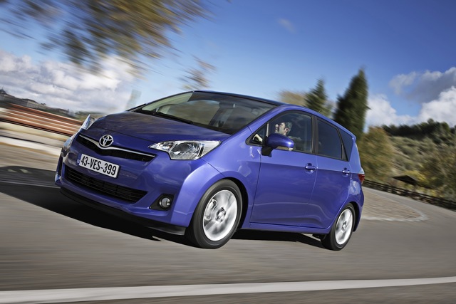 Toyota Verso-S Foto 16