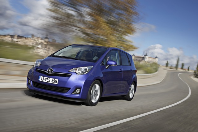Toyota Verso-S Foto 17