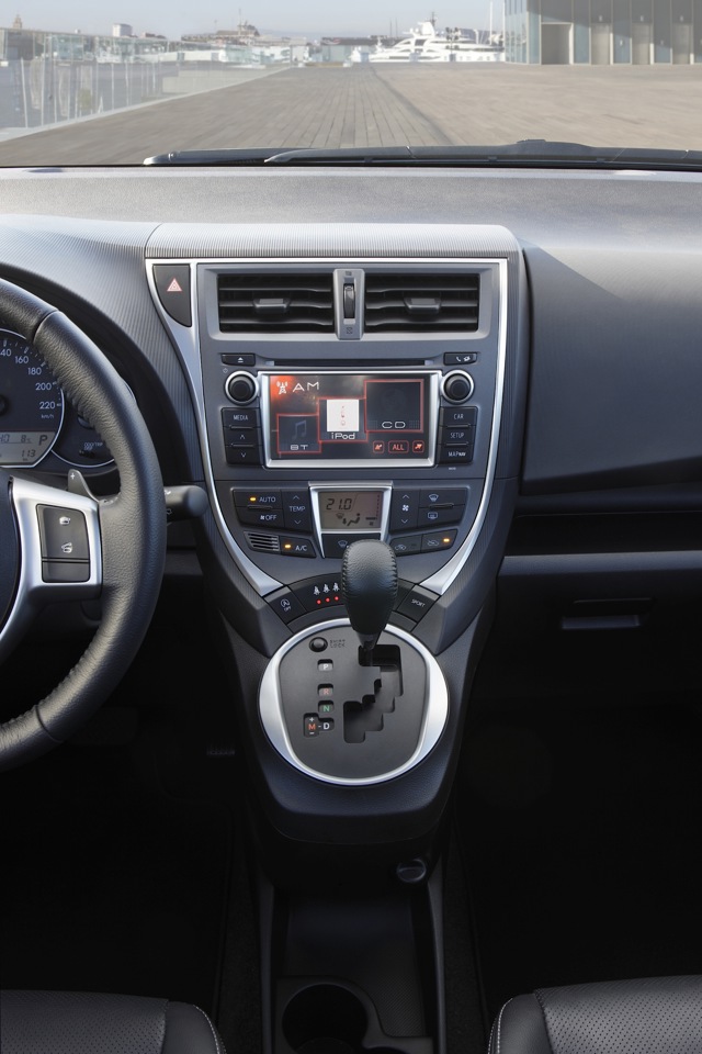Toyota Verso-S Foto 106
