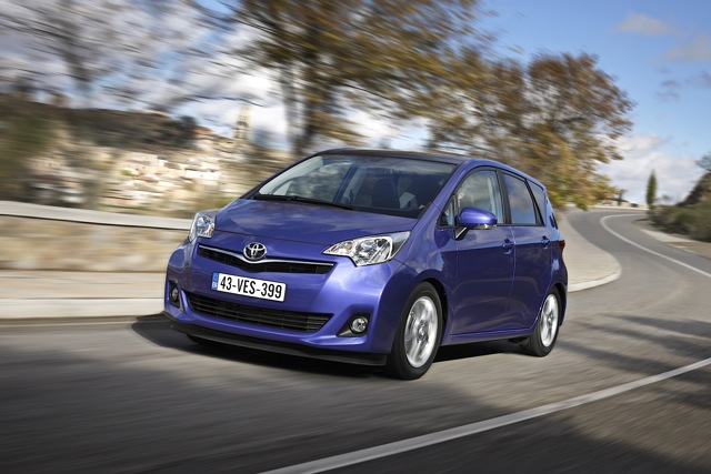 Toyota Verso-S Foto 18